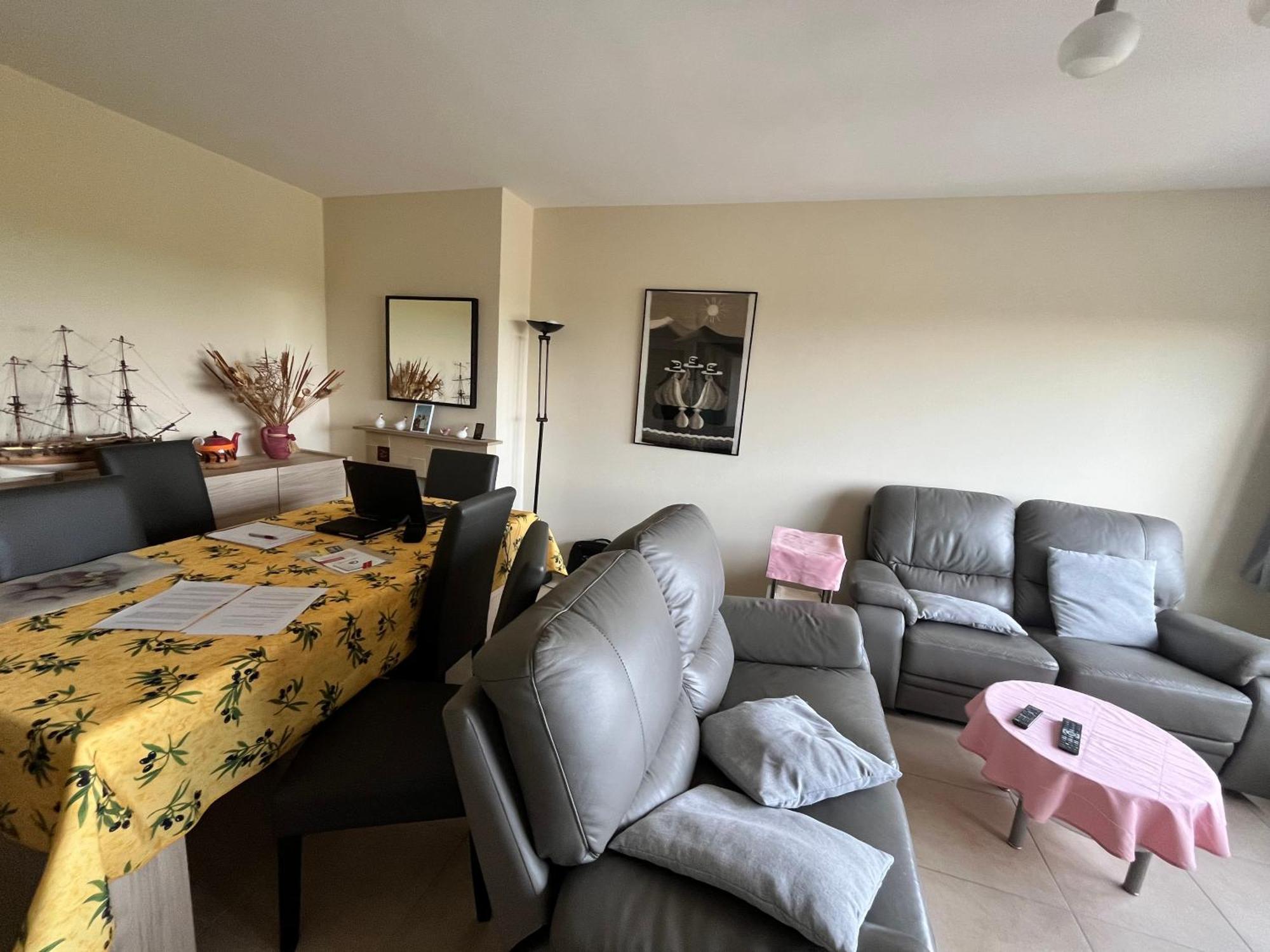 Cozy 2-bedroom Within Walking Distance Of The T62 *