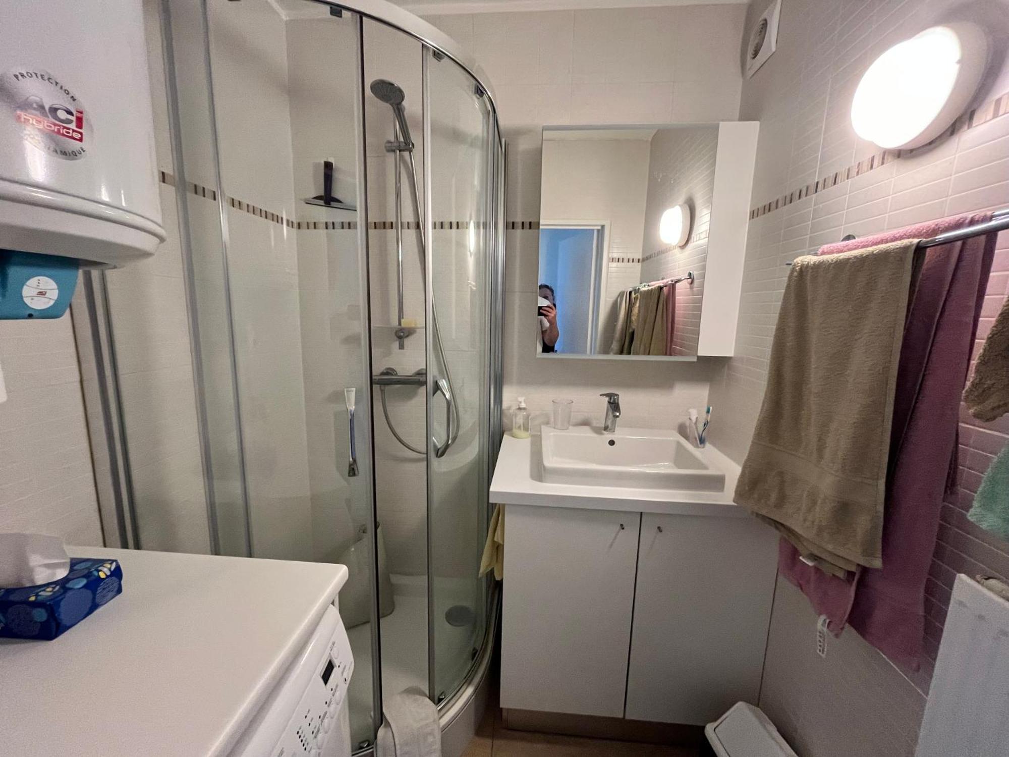 Cozy 2-bedroom Within Walking Distance Of The T62 Oostende